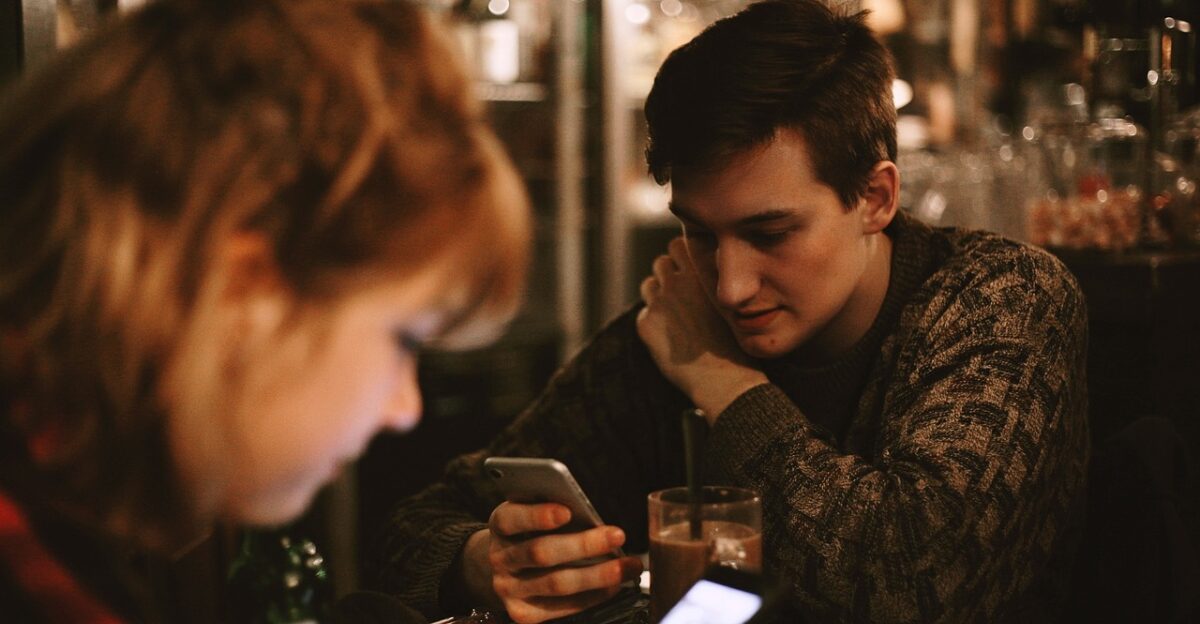 people girl man coffee relax chill restaurant coffeehouse bar shop mobile phone texting brown coffee brown phone brown shopping brown relax brown restaurant brown mobile brown shop brown smartphone brown telephone chill chill chill restaurant restaurant restaurant bar phone texting texting texting texting texting
