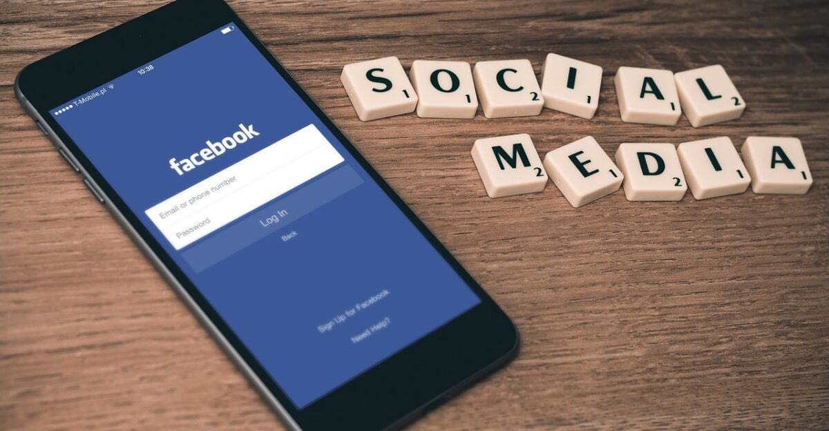 social media facebook smartphone iphone mobile media web internet social network social networking multimedia social media social media social media facebook facebook facebook facebook facebook