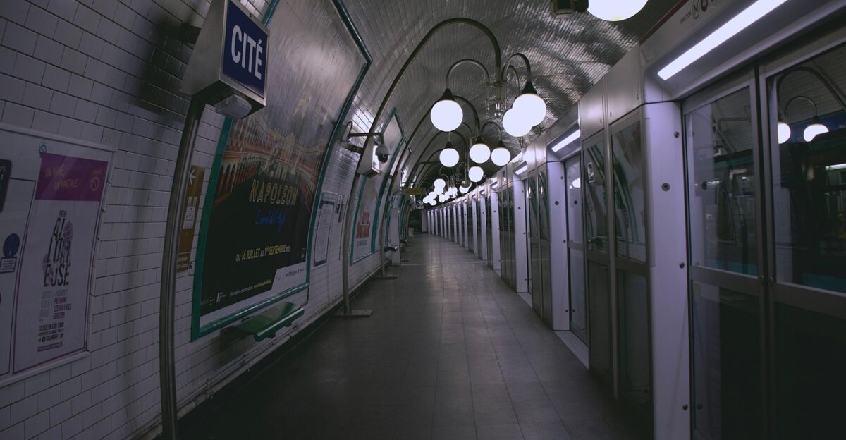 subway metro tunnel lights urban city paris france subway metro paris paris paris paris paris