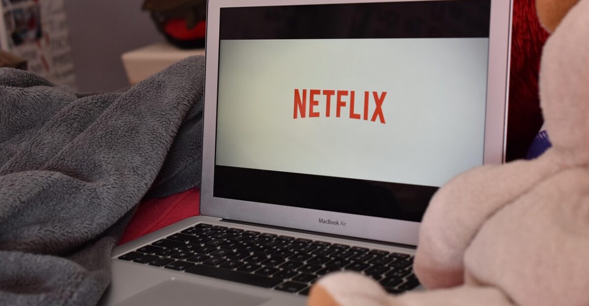 netflix computer cousin keyboard relaxation relax evening netflix netflix netflix netflix netflix