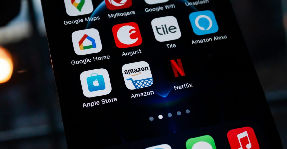 iphone screen showing icons on screen