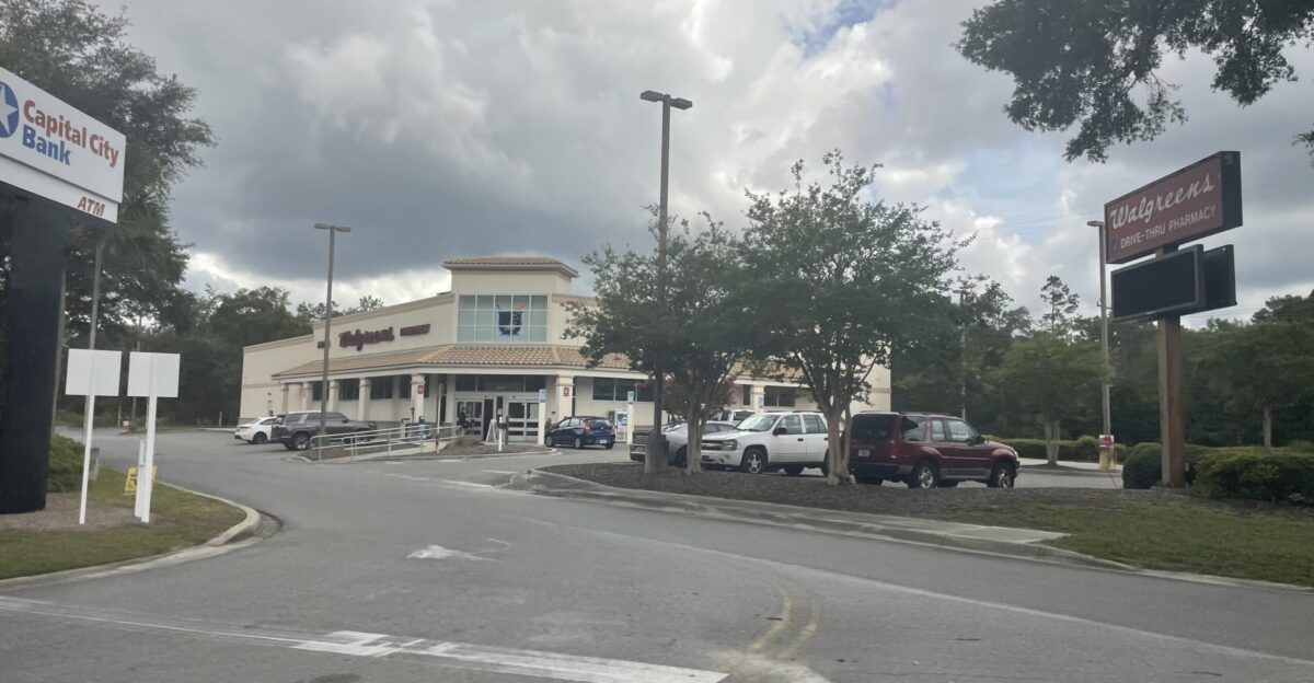 This is a exterior of Walgreens drugstore located in Crawfordville Wakulla County FL